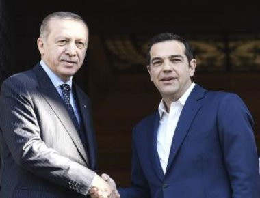 Άκουγαν όρθιοι οι υπουργοί τις δηλώσεις Α. Τσίπρα και Ρ.Τ. Ερντογάν (φωτό)